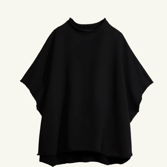 Frank and Eileen Audrey black OS funnel neck caplet Triple Fleece. - Picture 4 of 5